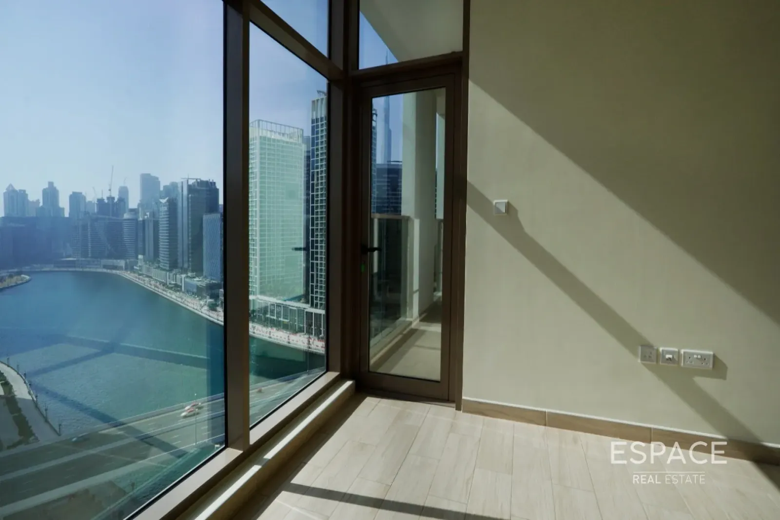 PropertiesGalleryCamera