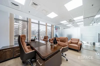 The Metropolis, Business Bay, Dubai - Espace