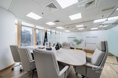 The Metropolis, Business Bay, Dubai - Espace