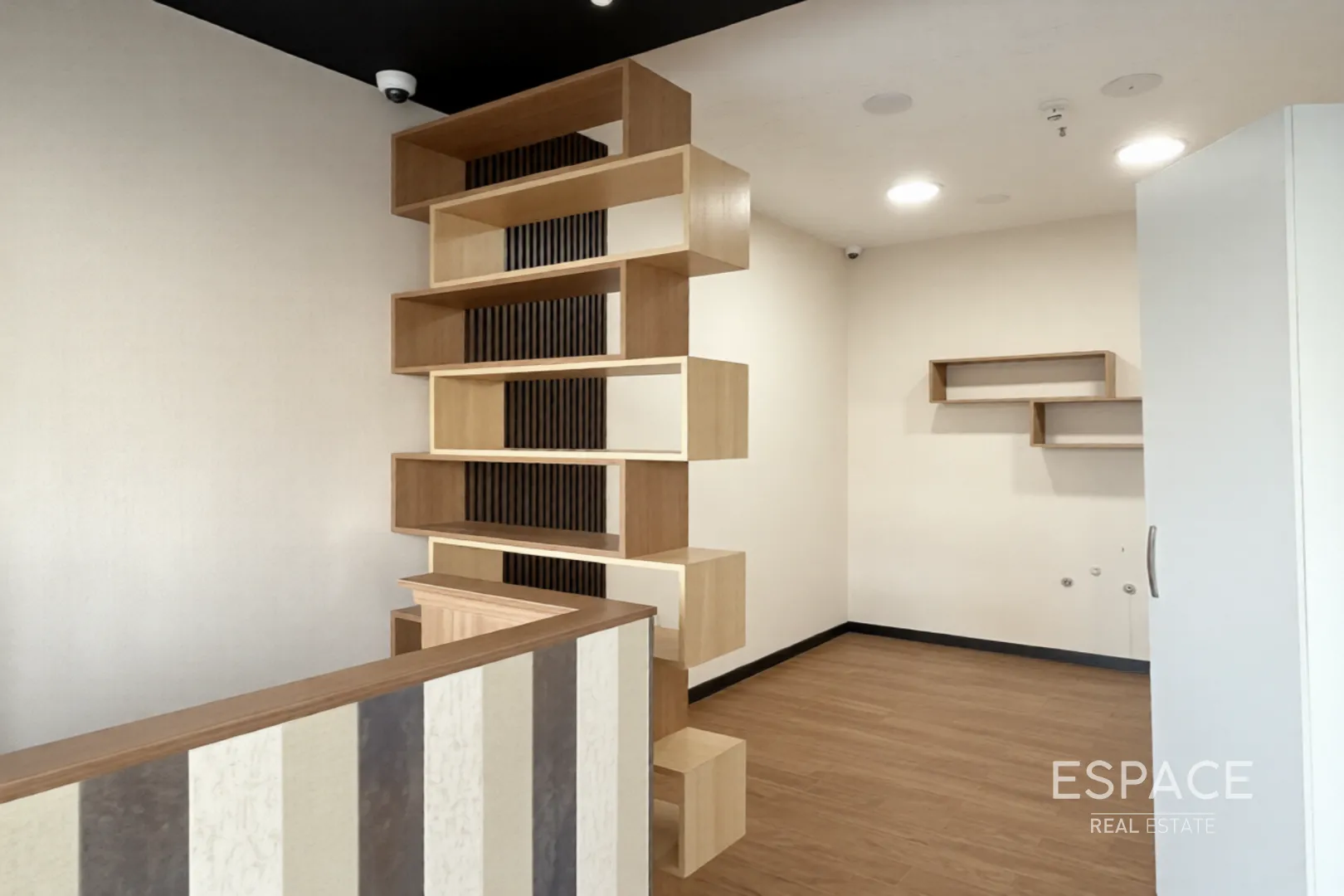 single static gallery