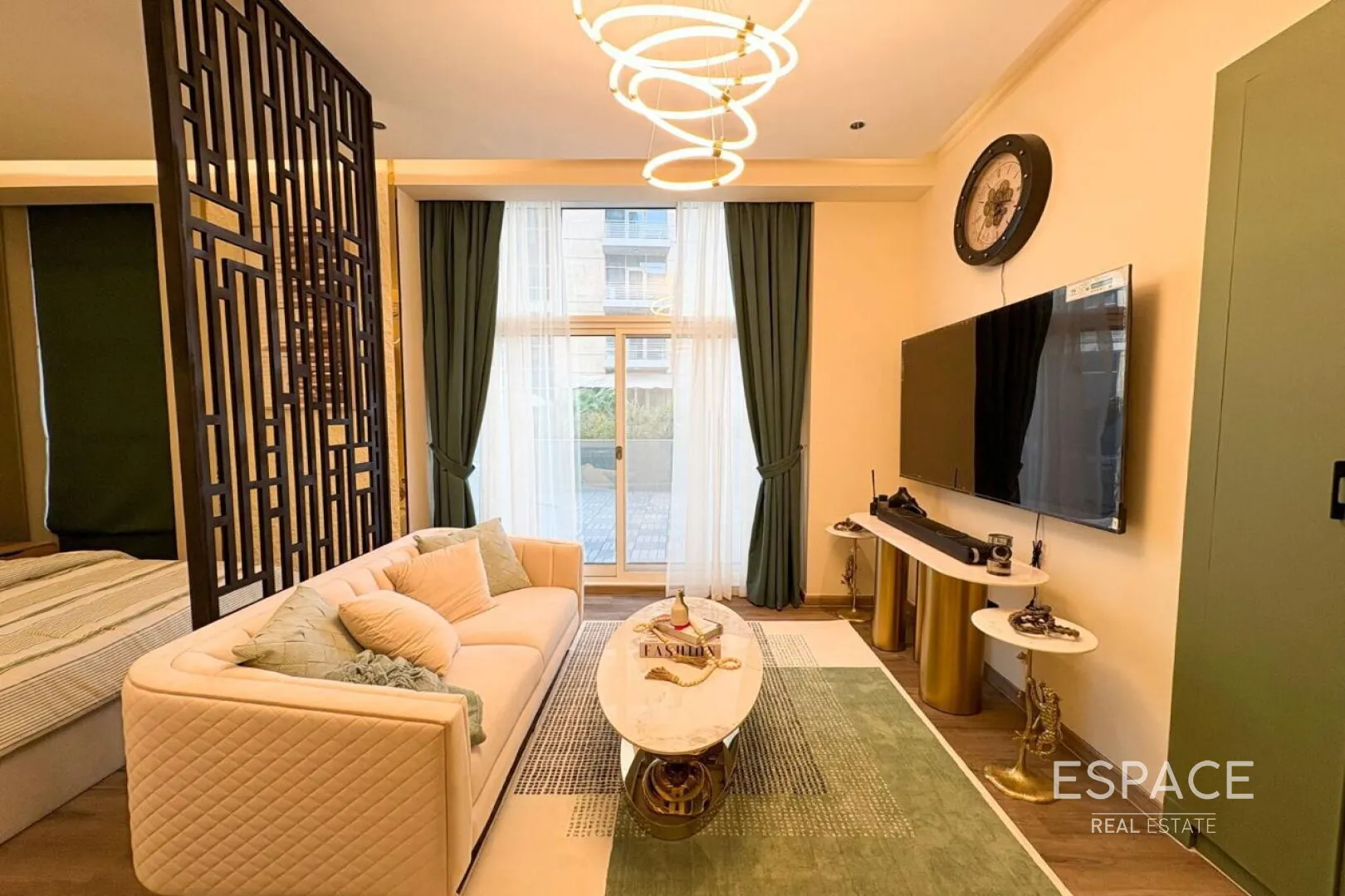 single static gallery