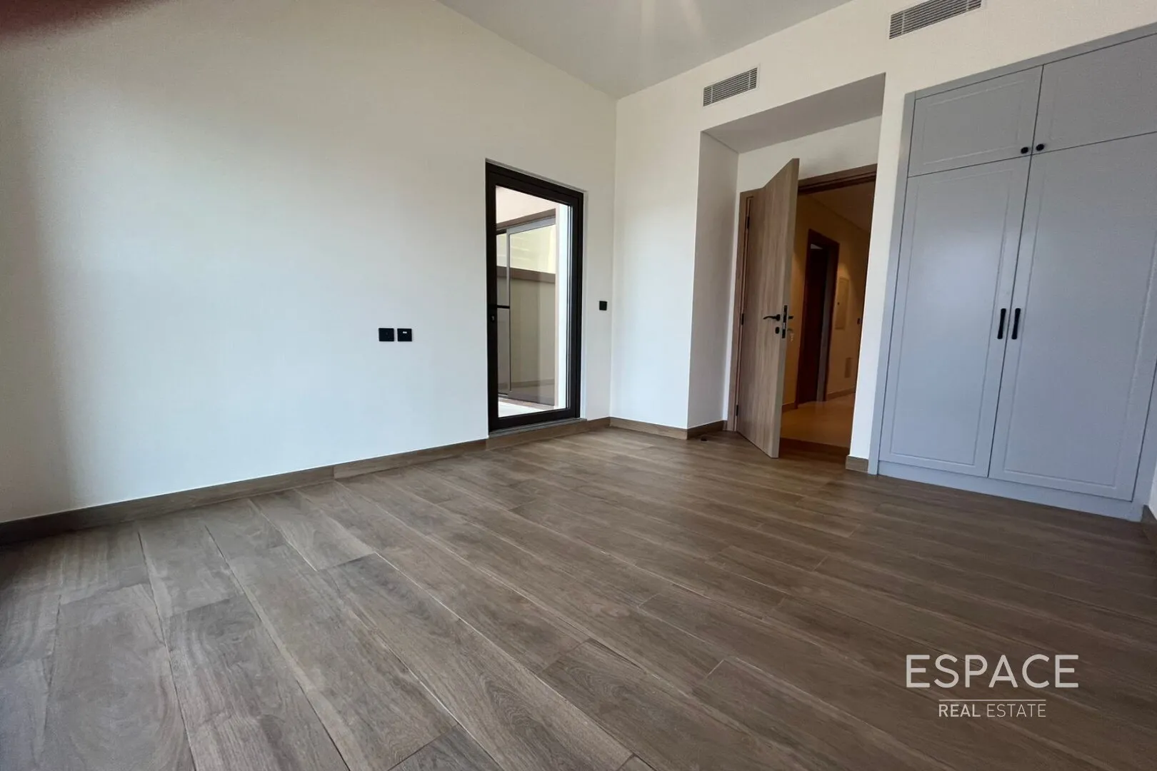 single static gallery