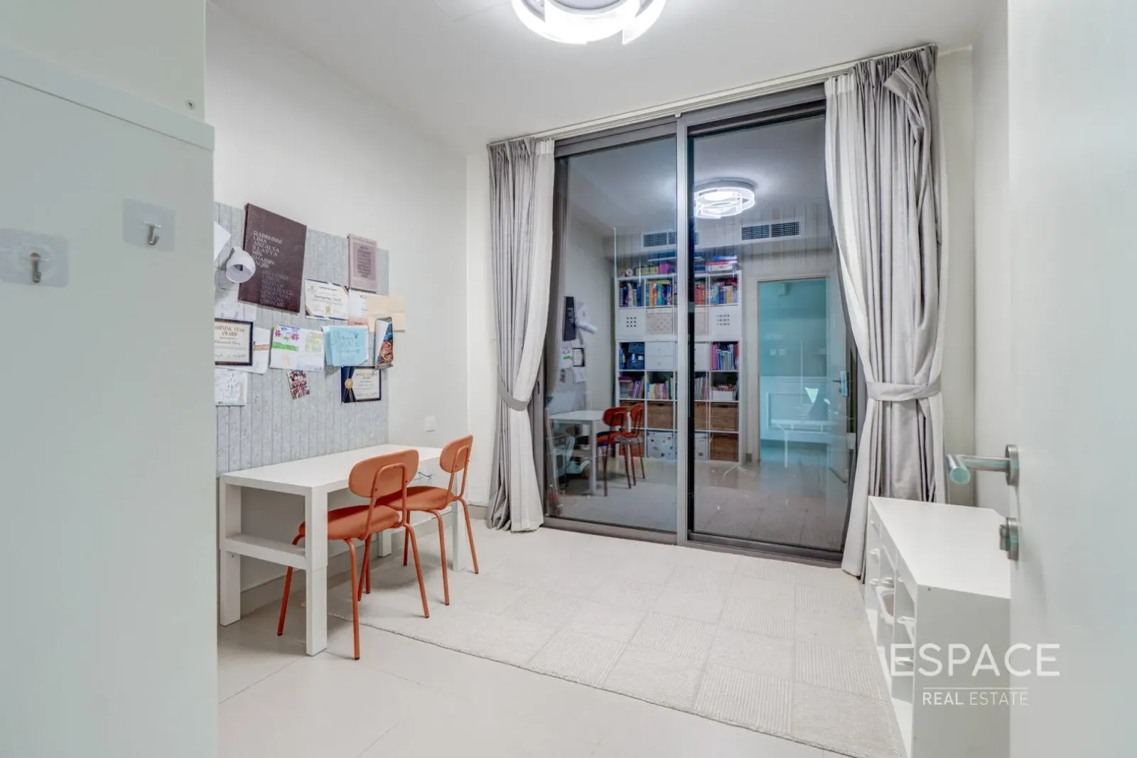 PropertiesGalleryCamera