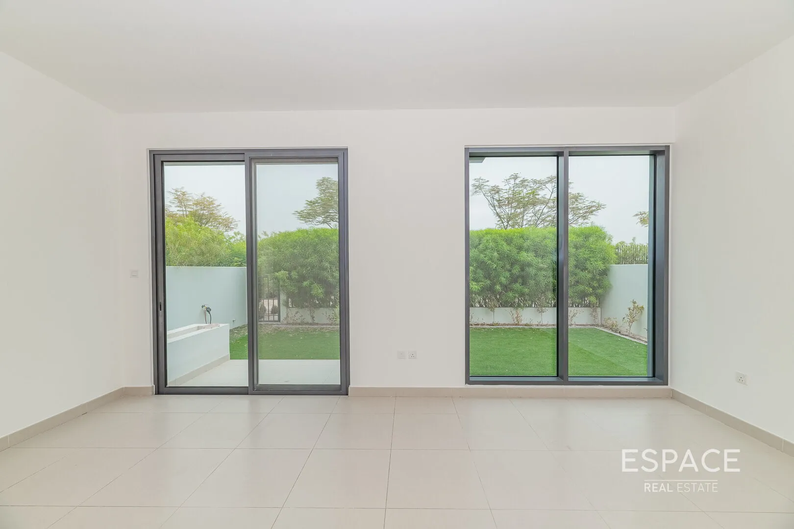 single static gallery