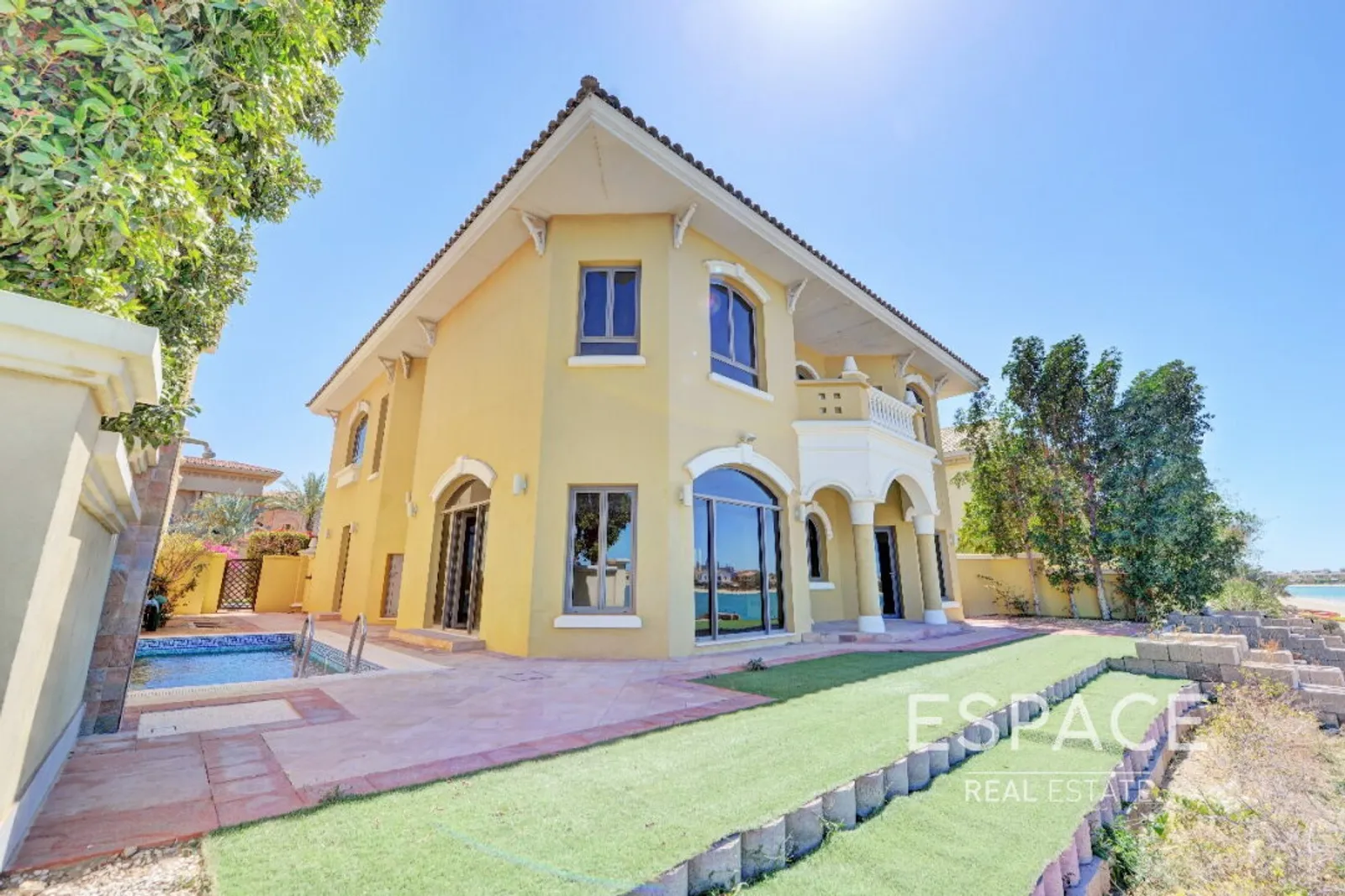 PropertiesGalleryCamera