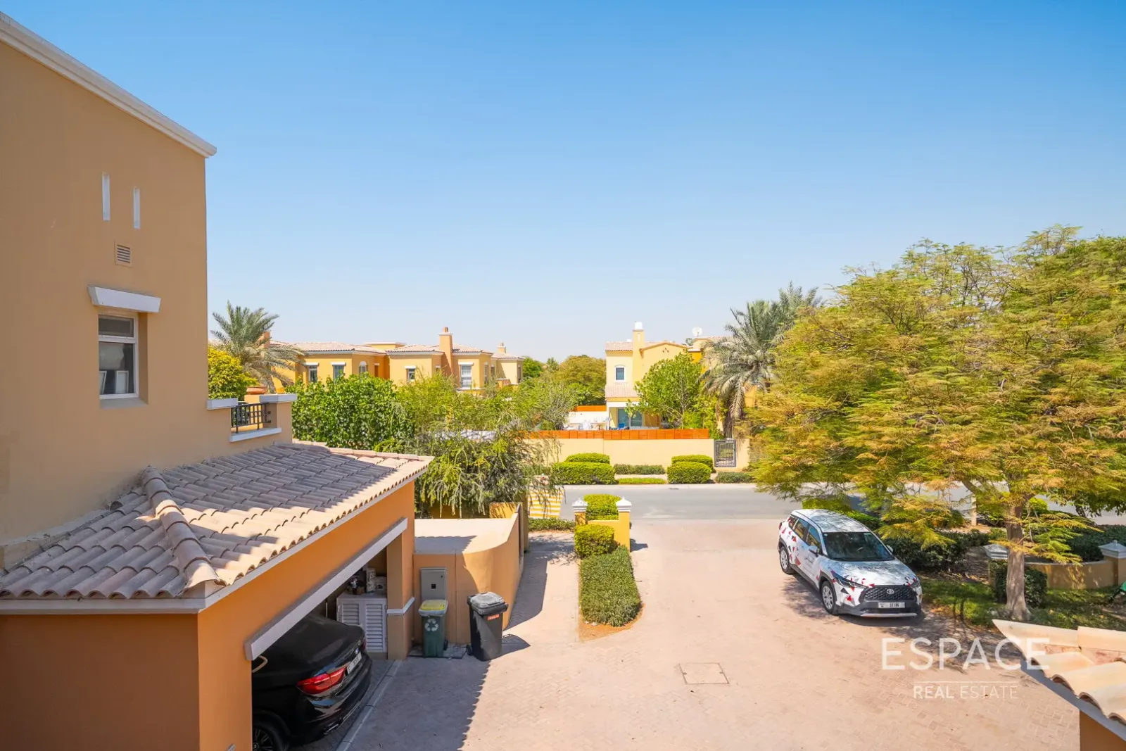 PropertiesGalleryCamera