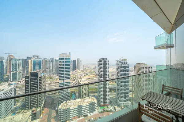 Stella Maris, Dubai Marina, Dubai - Espace
