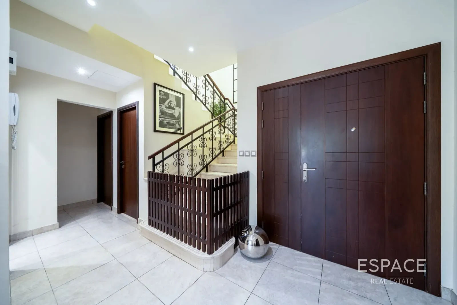 PropertiesGalleryCamera