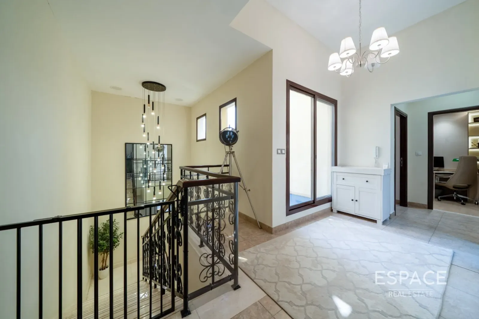 PropertiesGalleryCamera