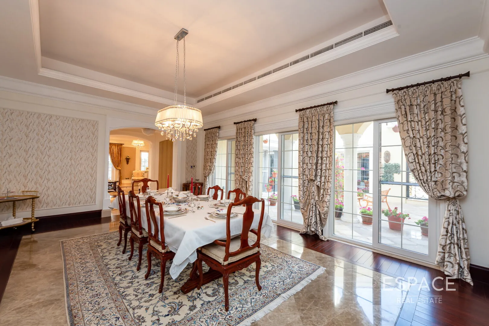 PropertiesGalleryCamera