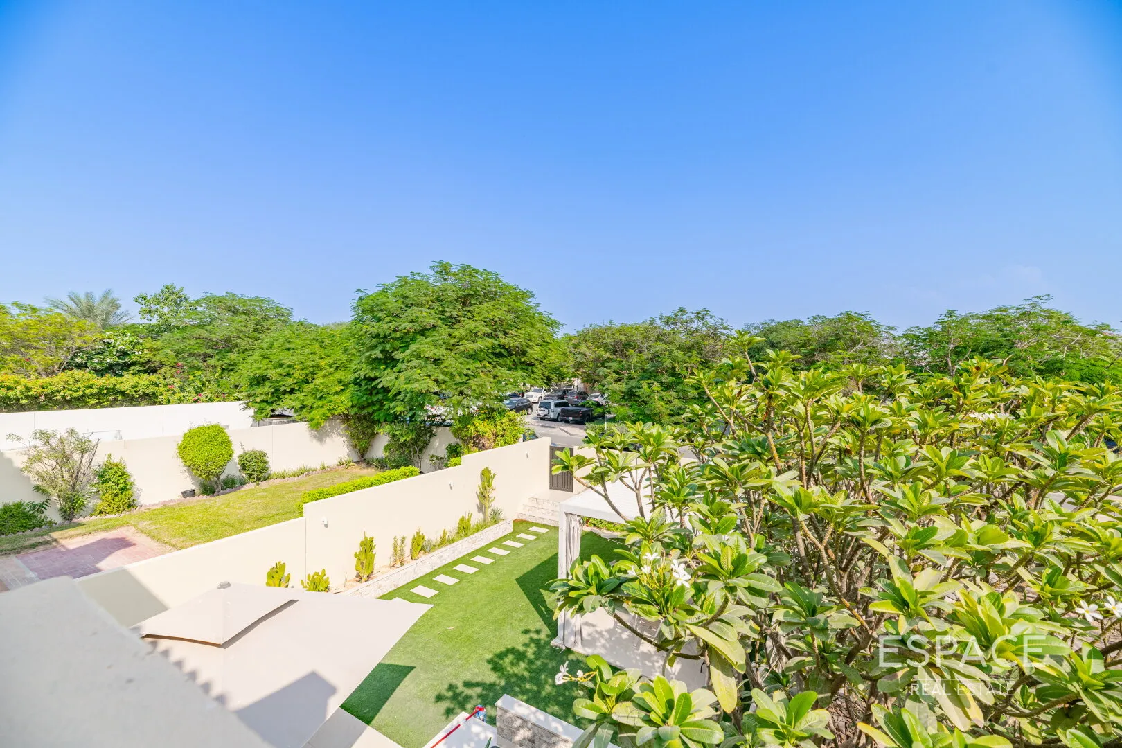 PropertiesGalleryCamera