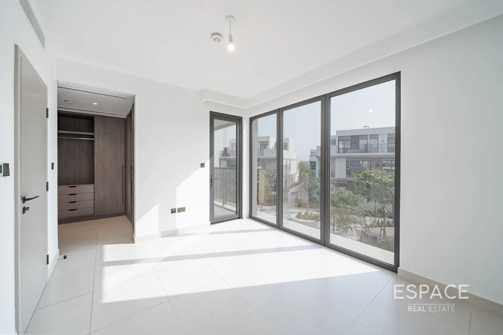 single static gallery