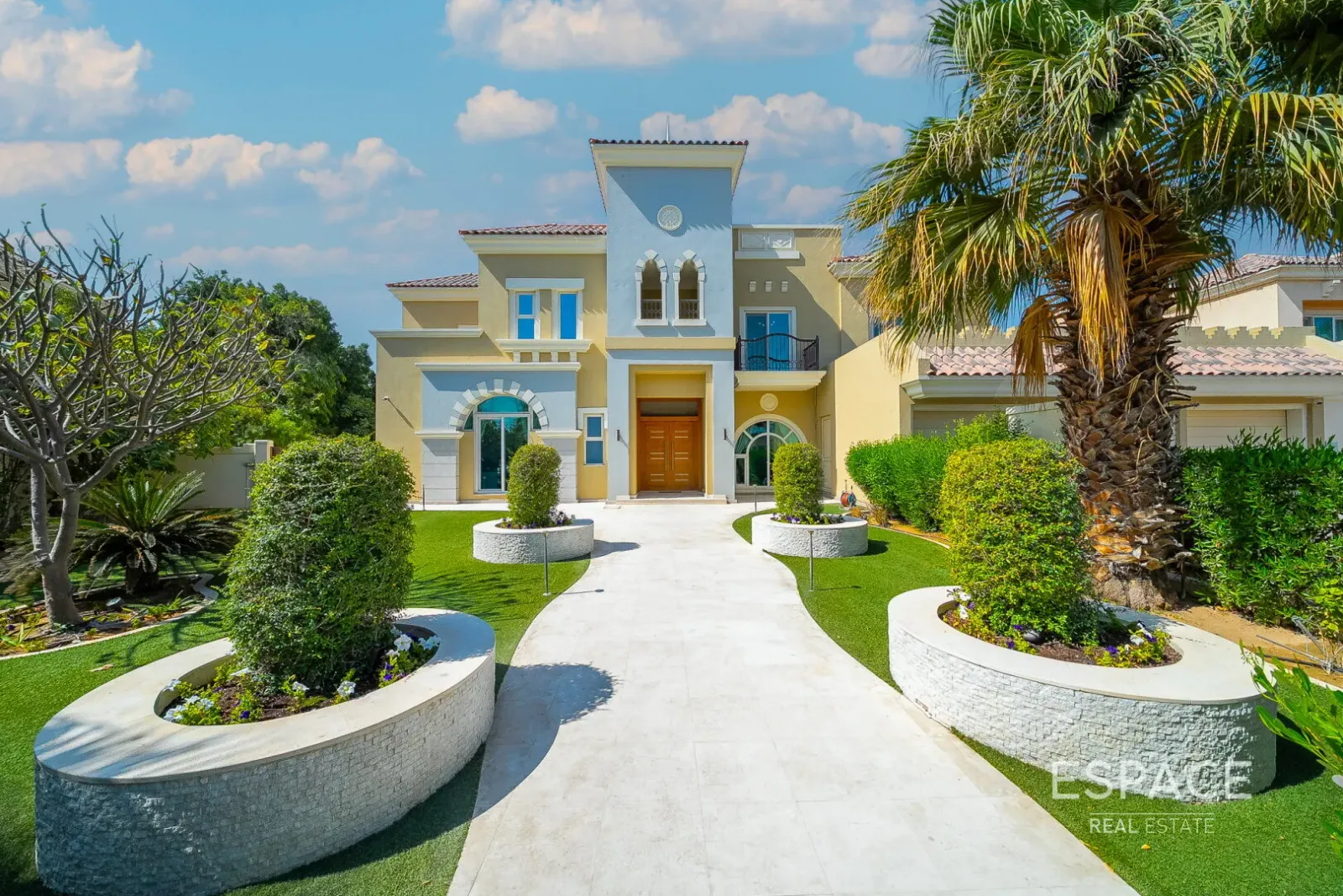 PropertiesGalleryCamera