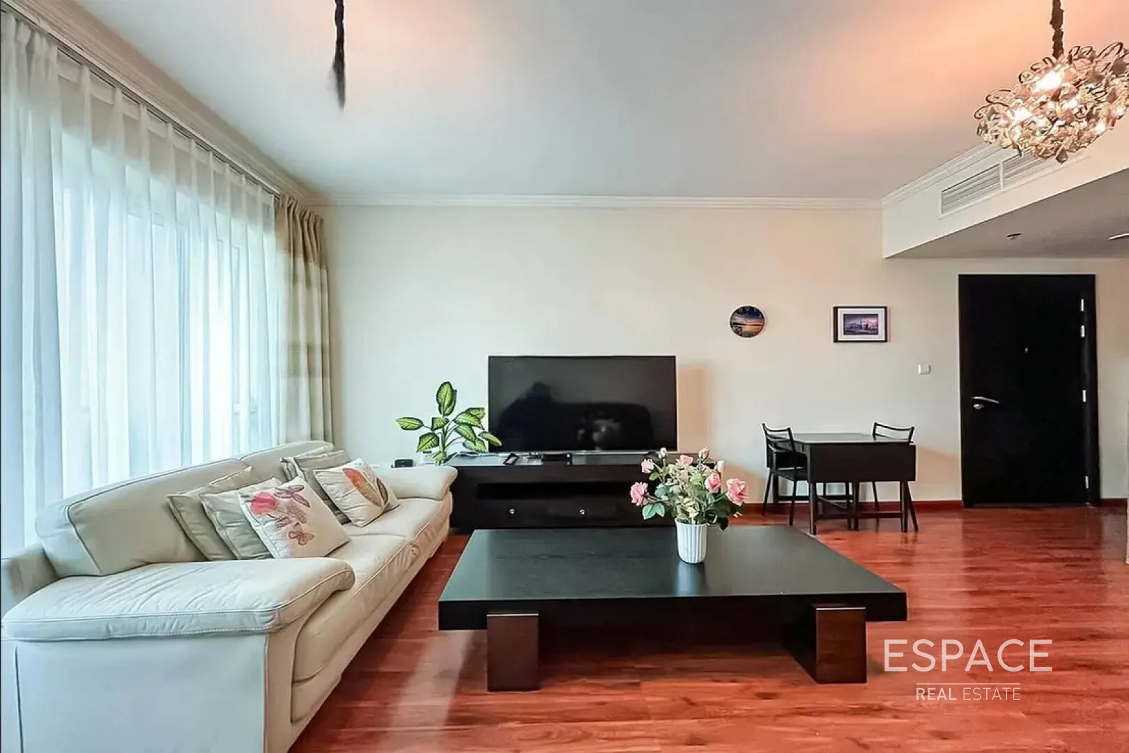 single static gallery