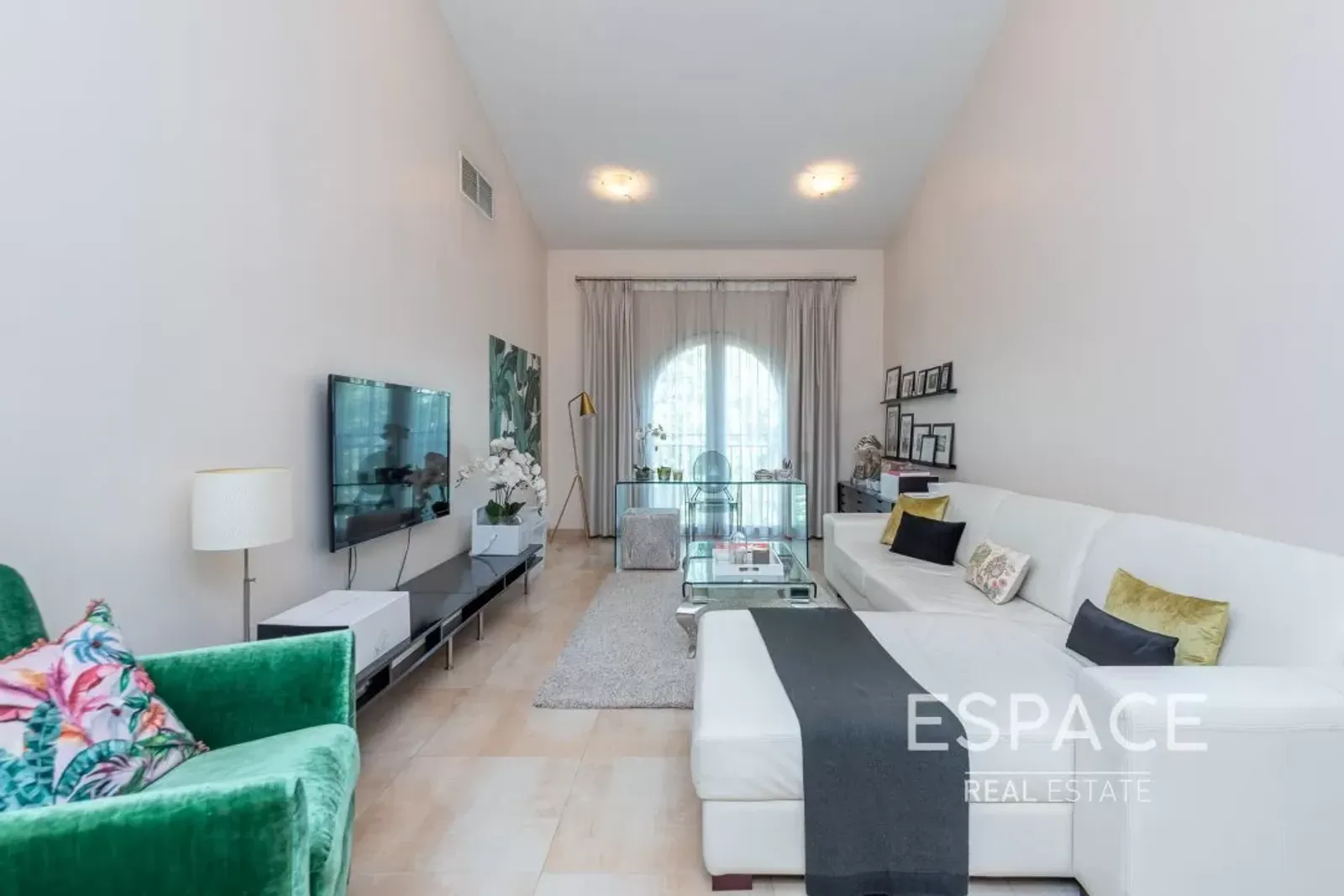 PropertiesGalleryCamera