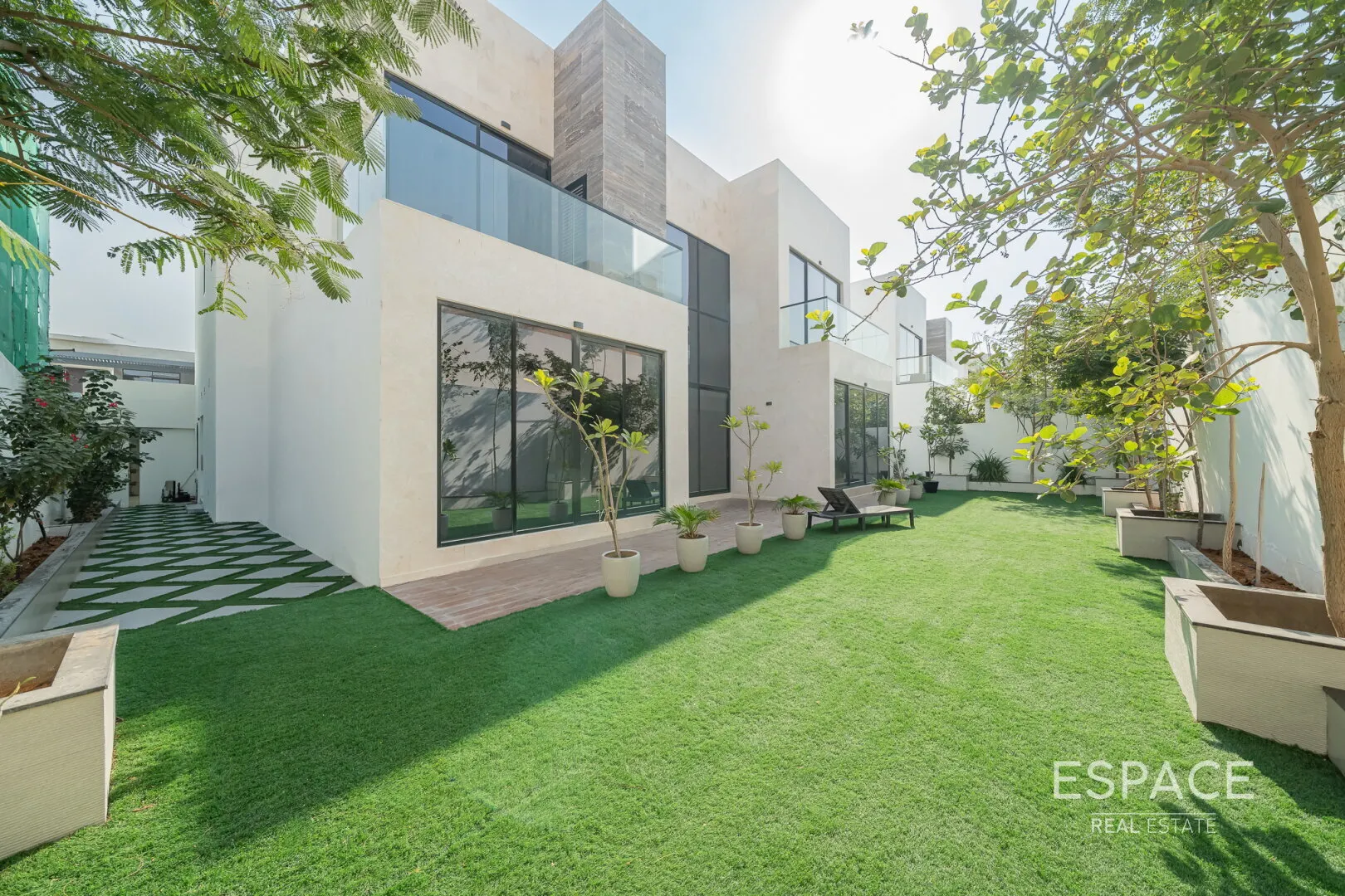 single static gallery