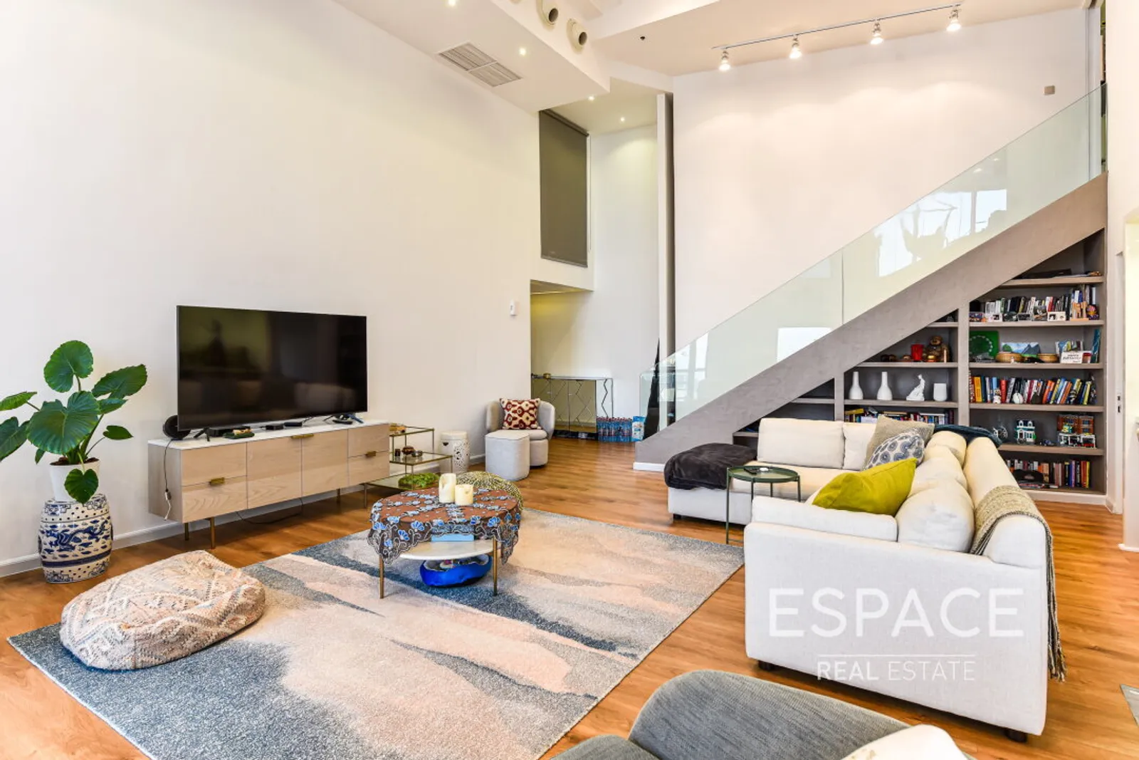 PropertiesGalleryCamera