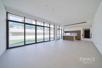 Tilal Al Furjan - Phase 1, Al Furjan, Dubai - Espace