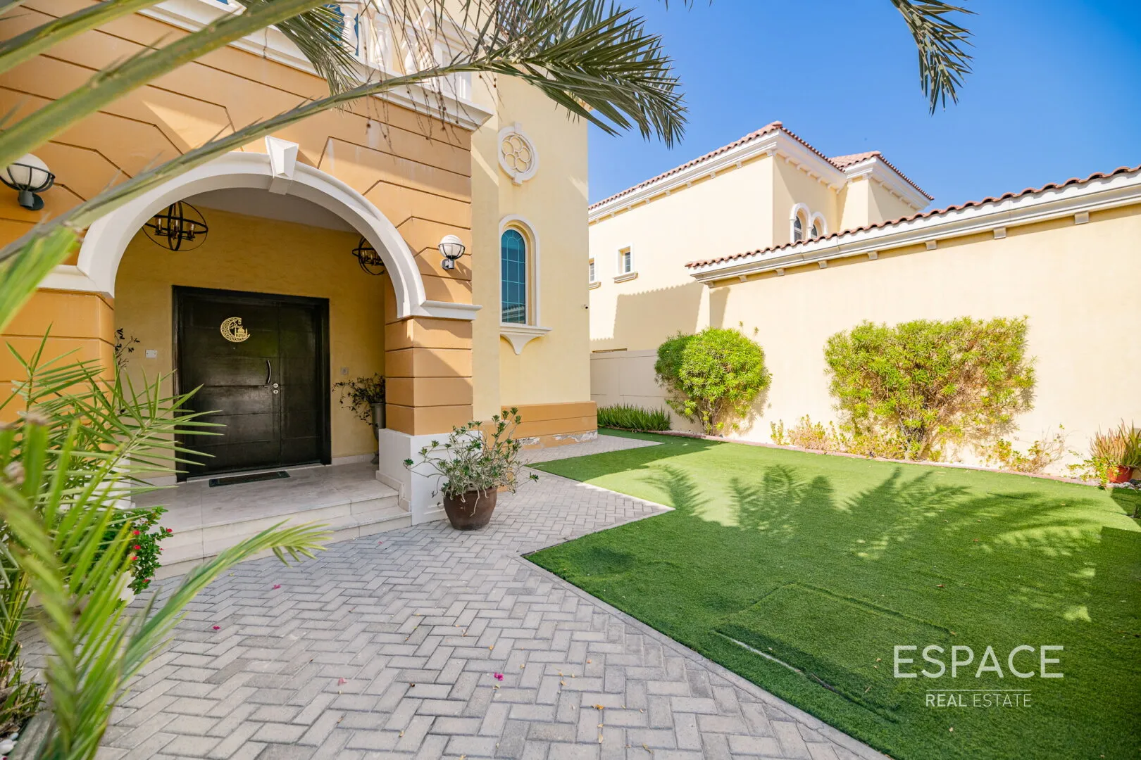 PropertiesGalleryCamera