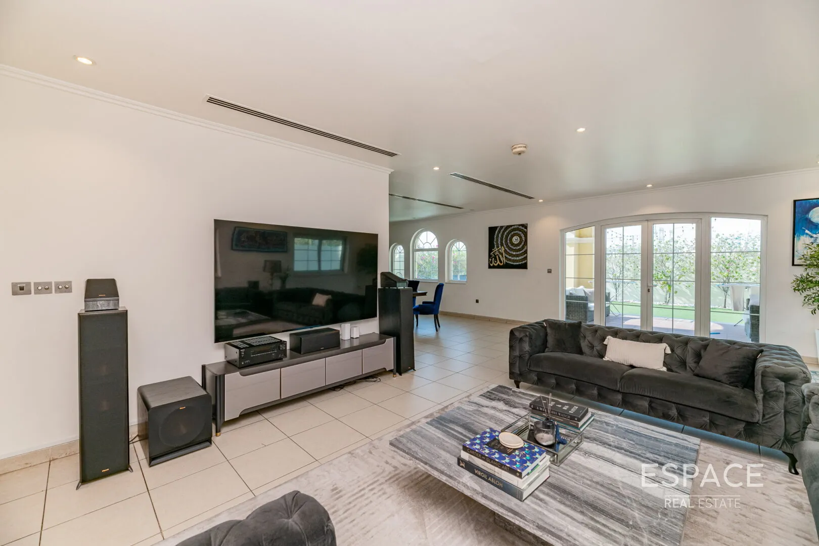 single static gallery