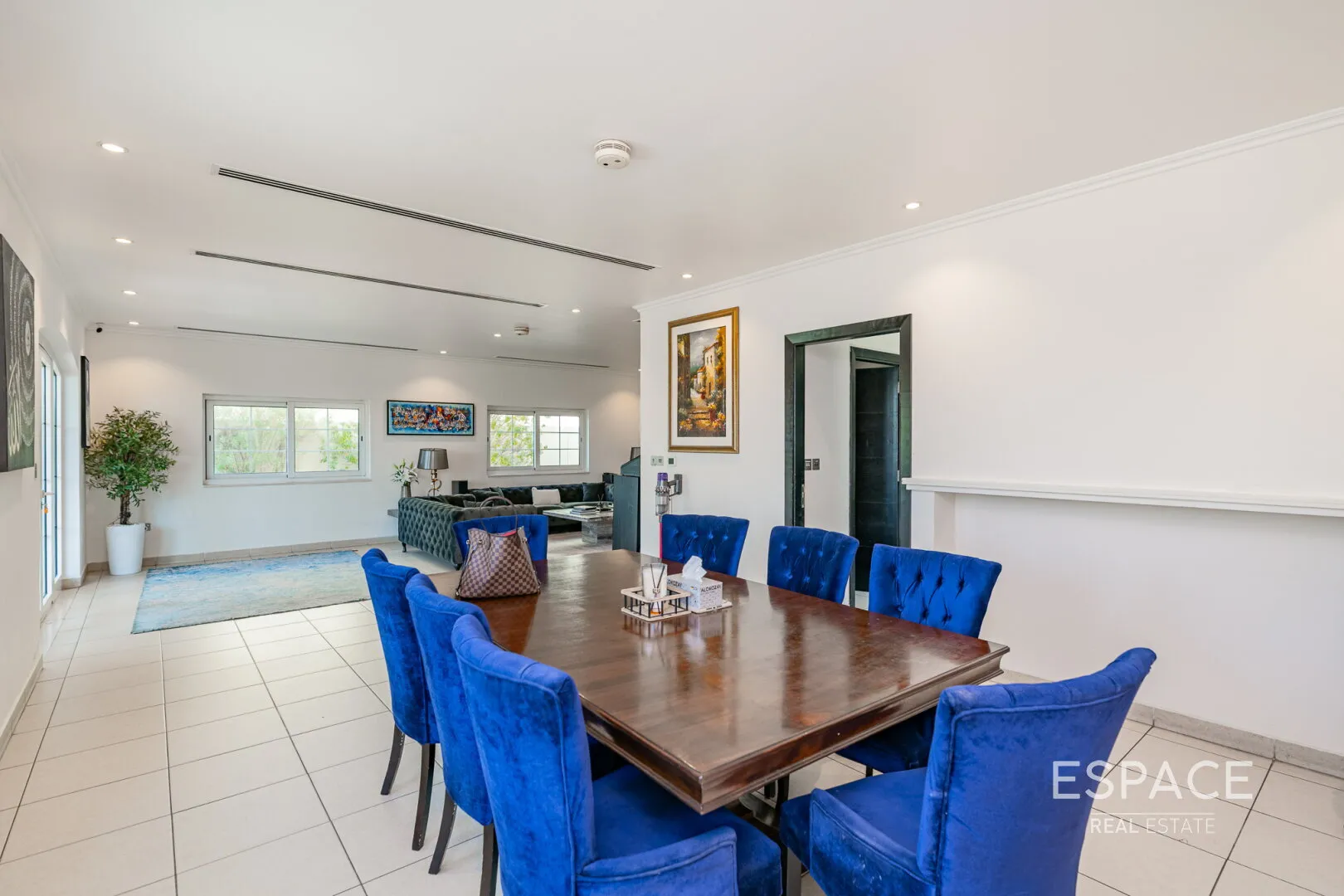 single static gallery