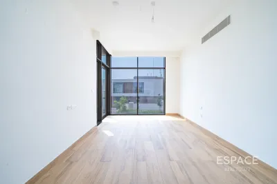 Tilal Al Furjan - Phase 1, Al Furjan, Dubai - Espace
