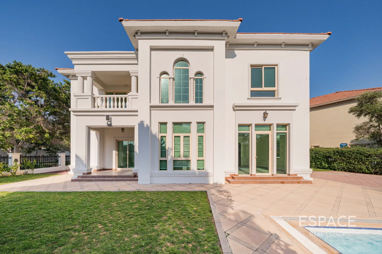 PropertiesGalleryCamera