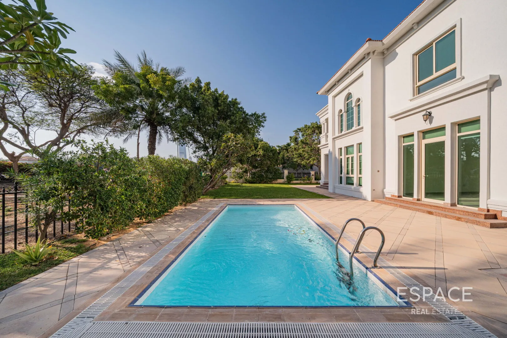 PropertiesGalleryCamera