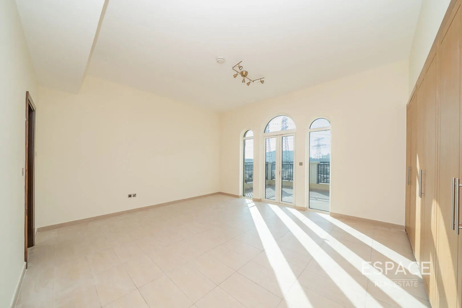 PropertiesGalleryCamera