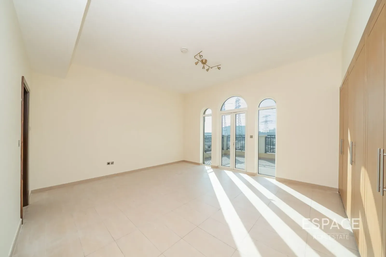PropertiesGalleryCamera