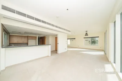 Legacy Nova Villas, Jumeirah Park, Dubai - Espace
