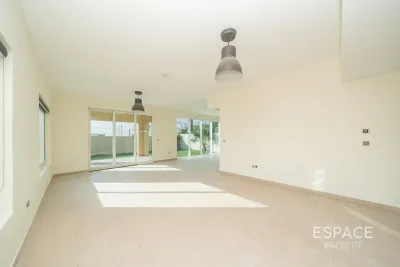 Legacy Nova Villas, Jumeirah Park, Dubai - Espace
