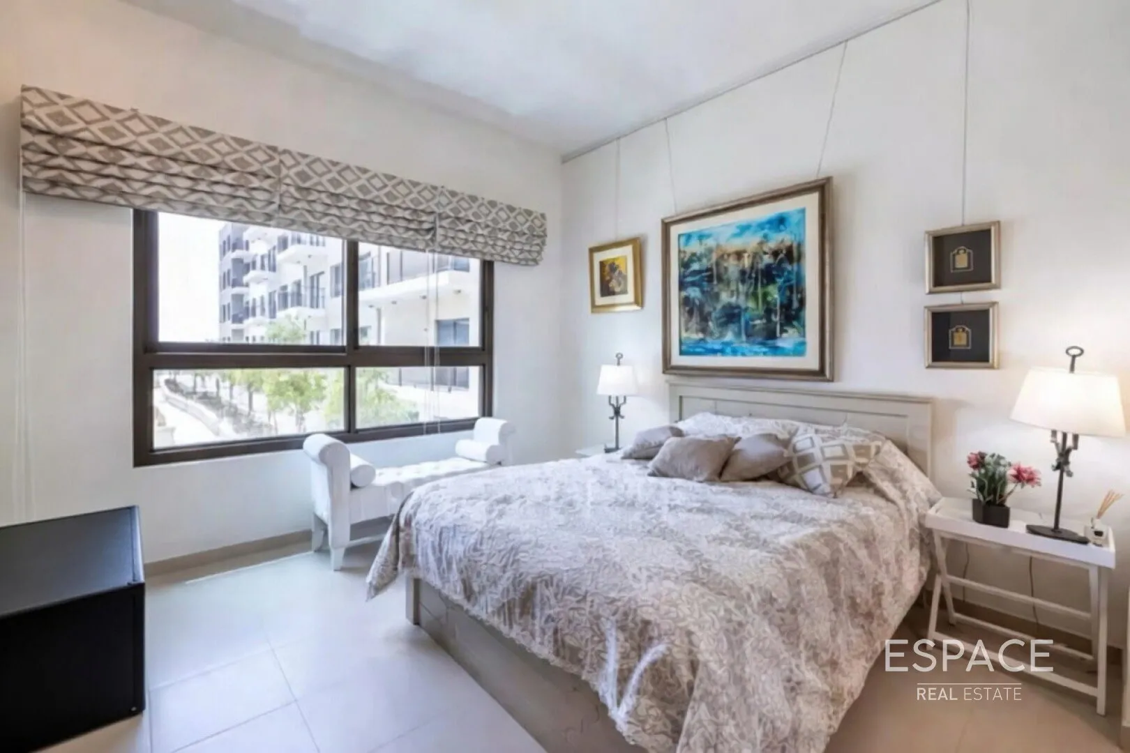 single static gallery