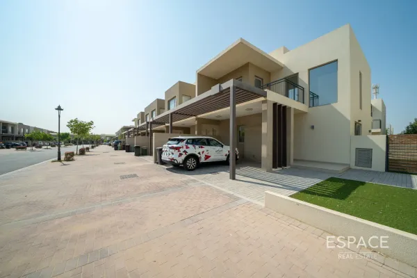Camelia, Arabian Ranches 2, Dubai - Espace