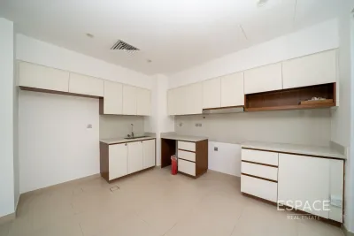 Camelia, Arabian Ranches 2, Dubai - Espace