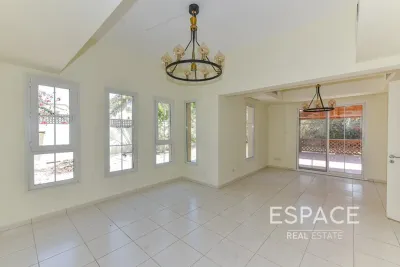 Springs 3, Springs, Dubai - Espace