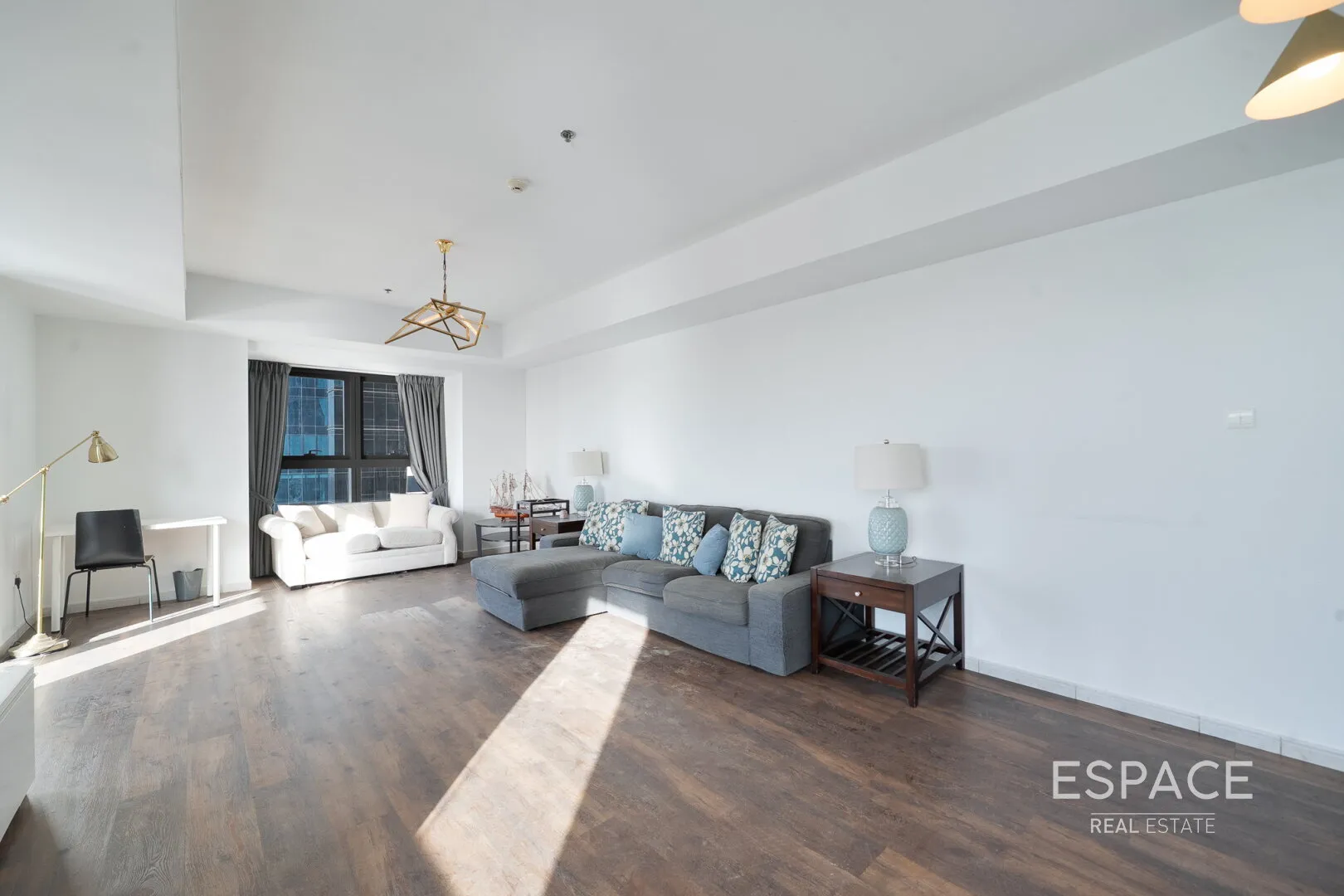 single static gallery