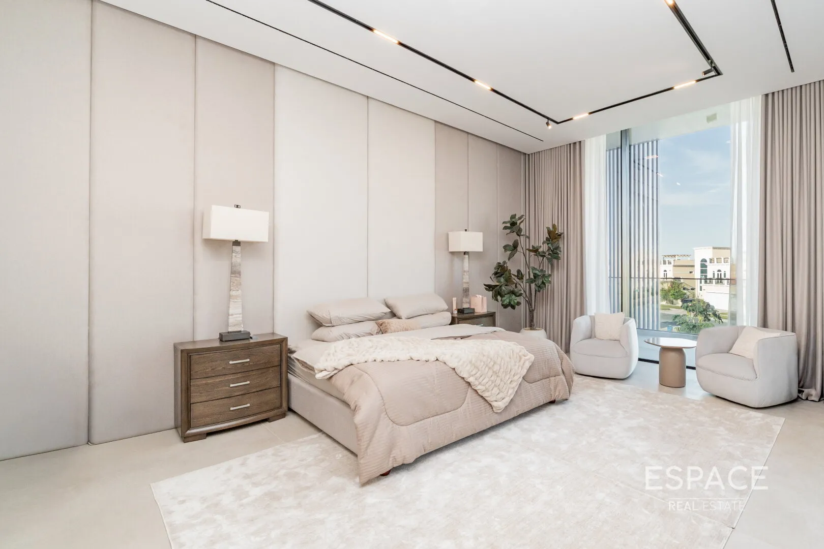 PropertiesGalleryCamera