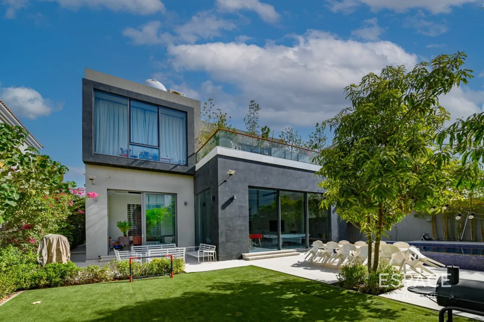 PropertiesGalleryCamera