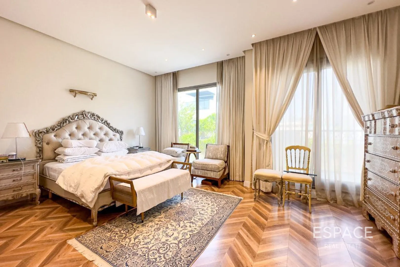 PropertiesGalleryCamera