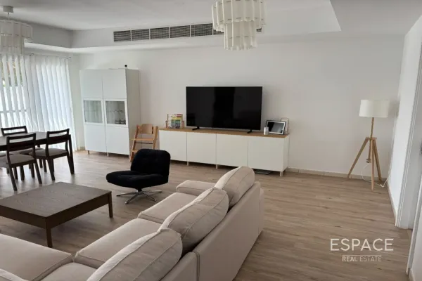 Springs 14, Springs, Dubai - Espace