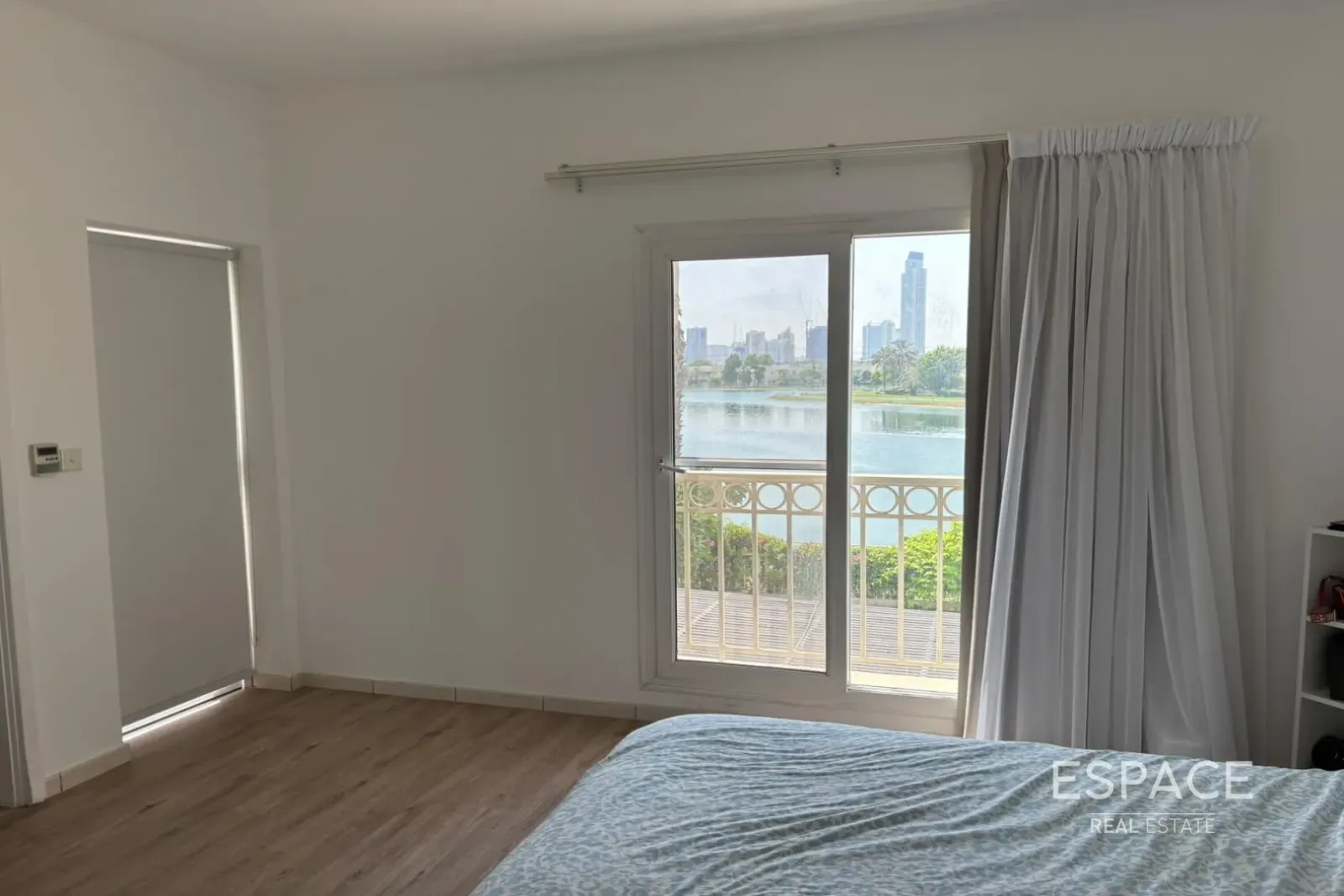 PropertiesGalleryCamera