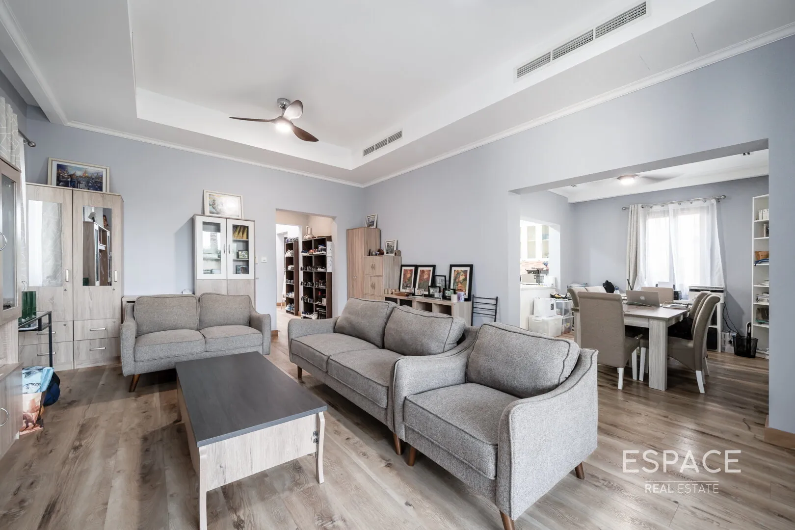 single static gallery