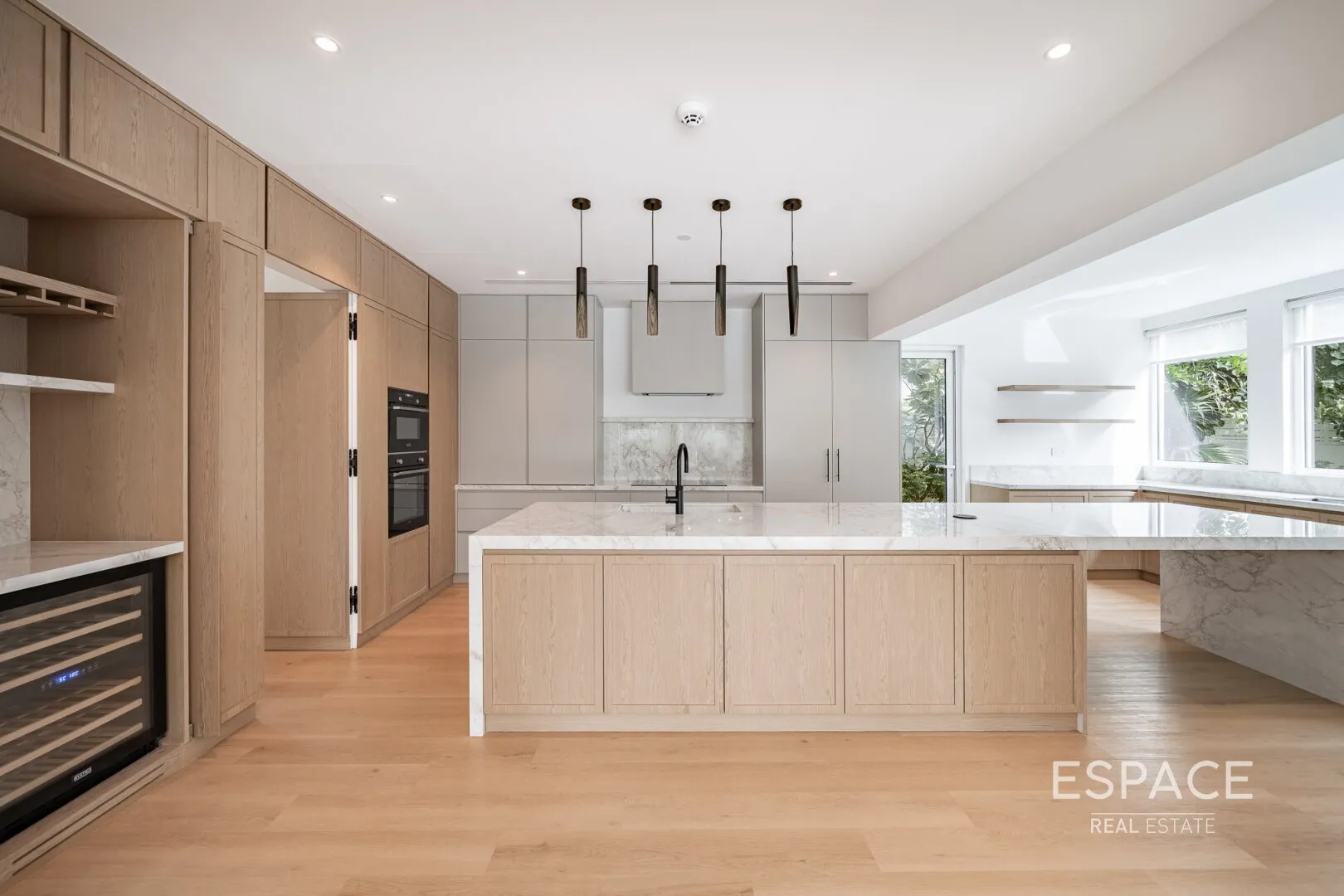 single static gallery