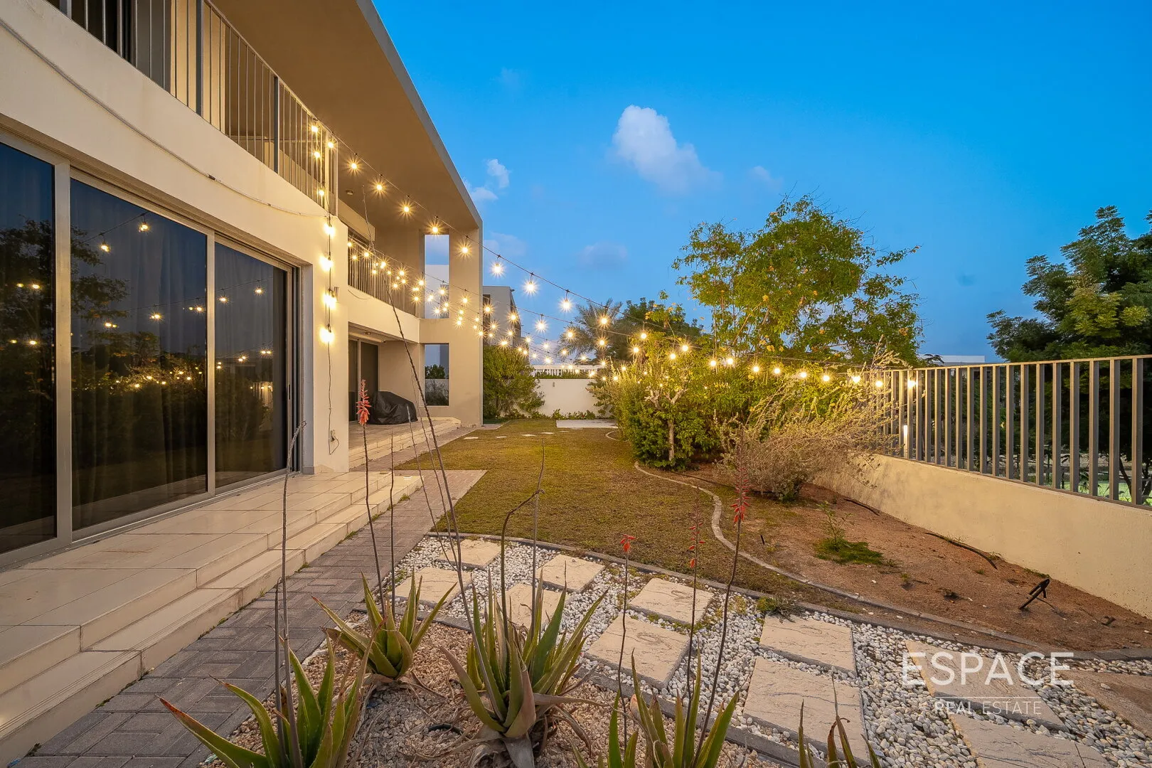 single static gallery