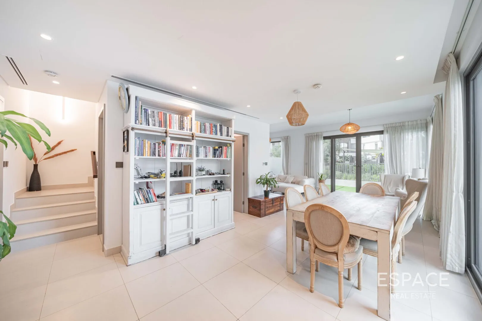 single static gallery