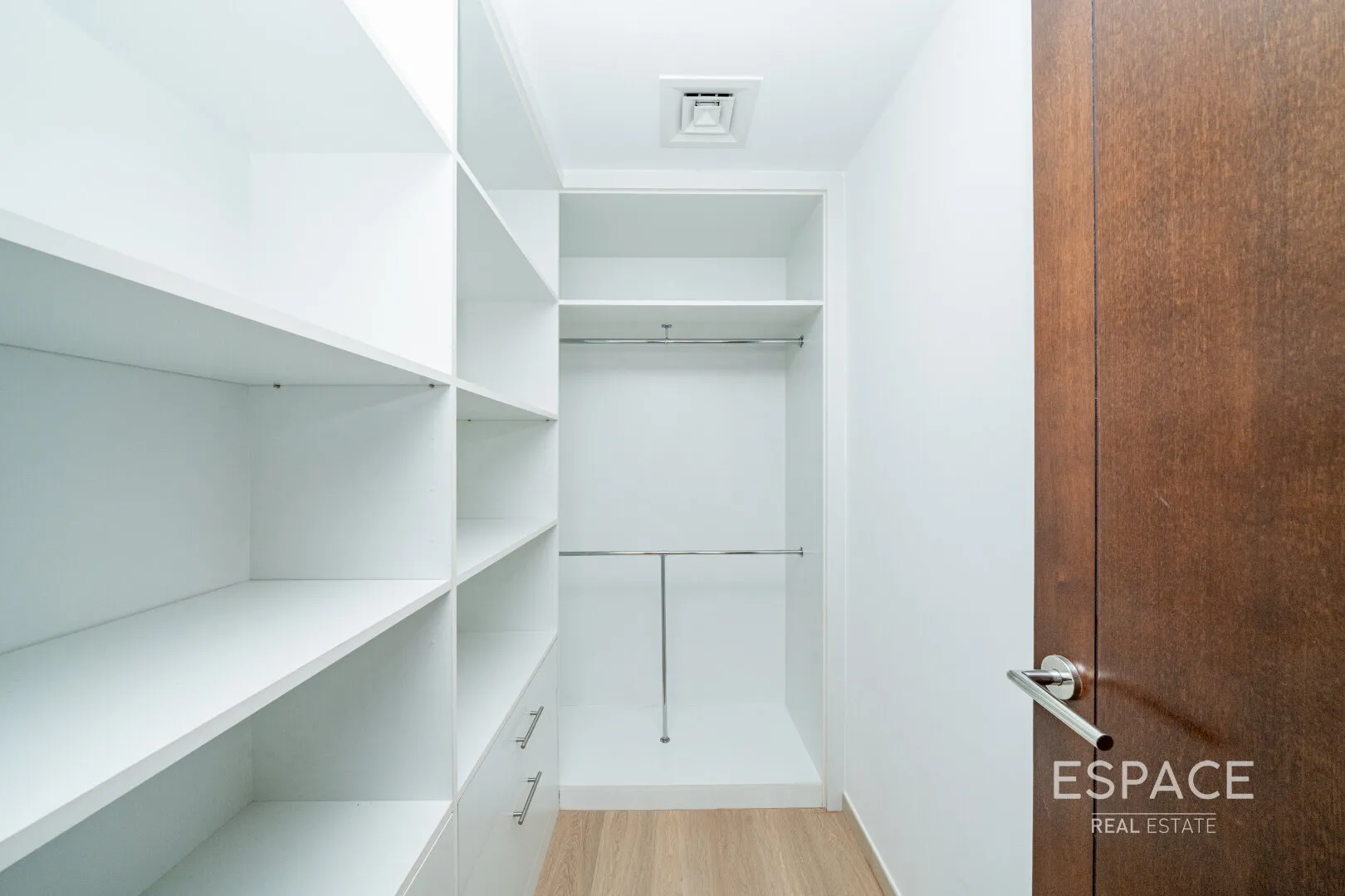 single static gallery