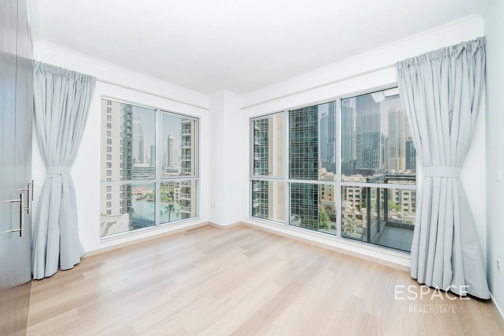 PropertiesGalleryCamera