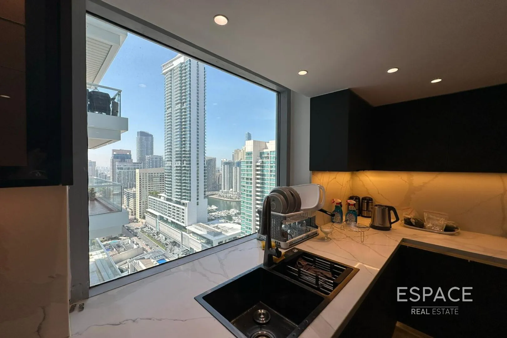 single static gallery