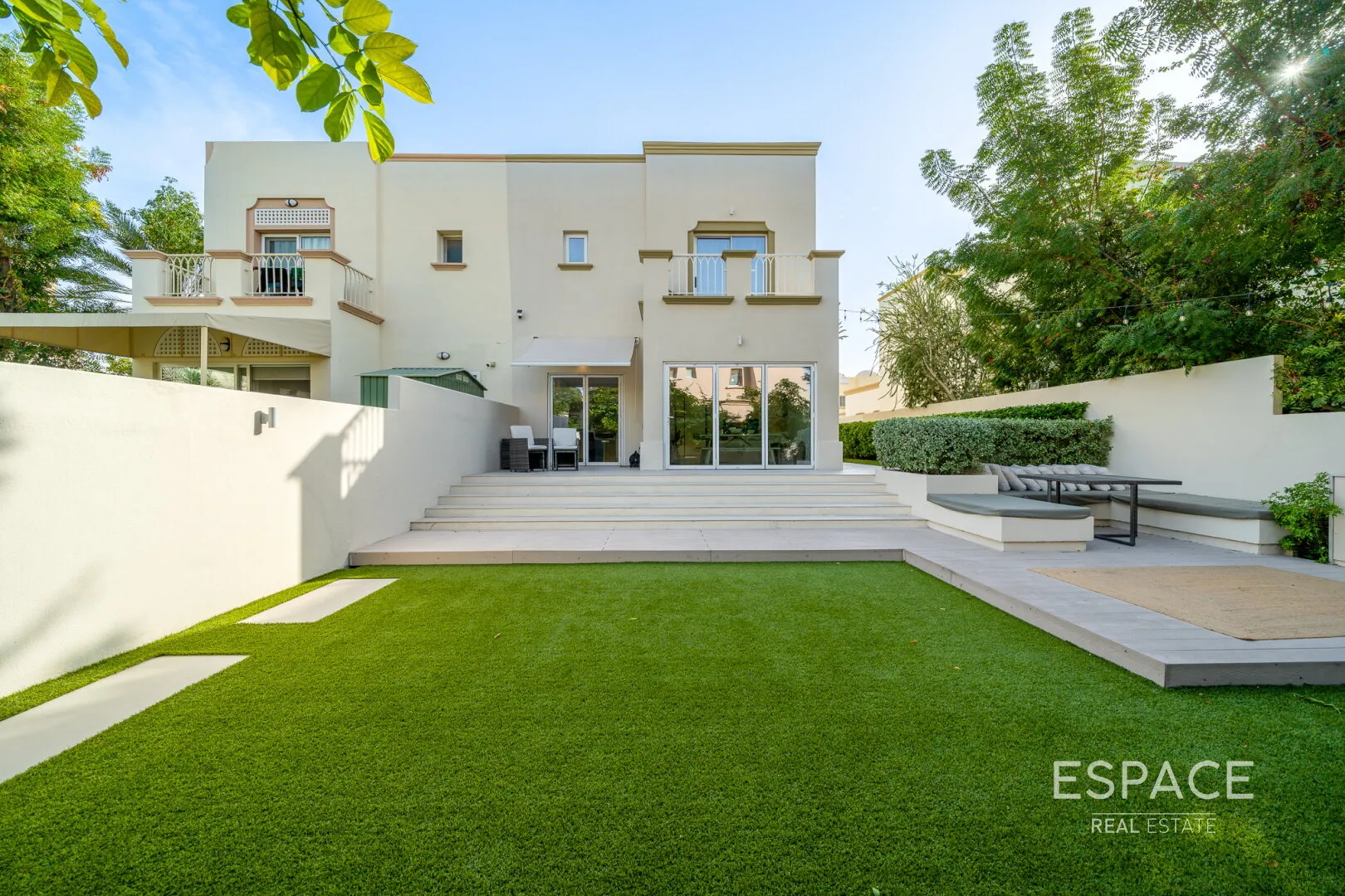 single static gallery